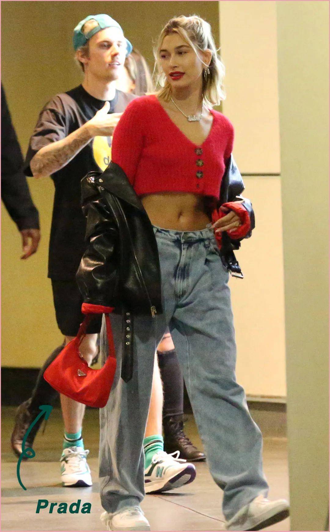 出街即炸街，Hailey Bieber 的大佬式私服