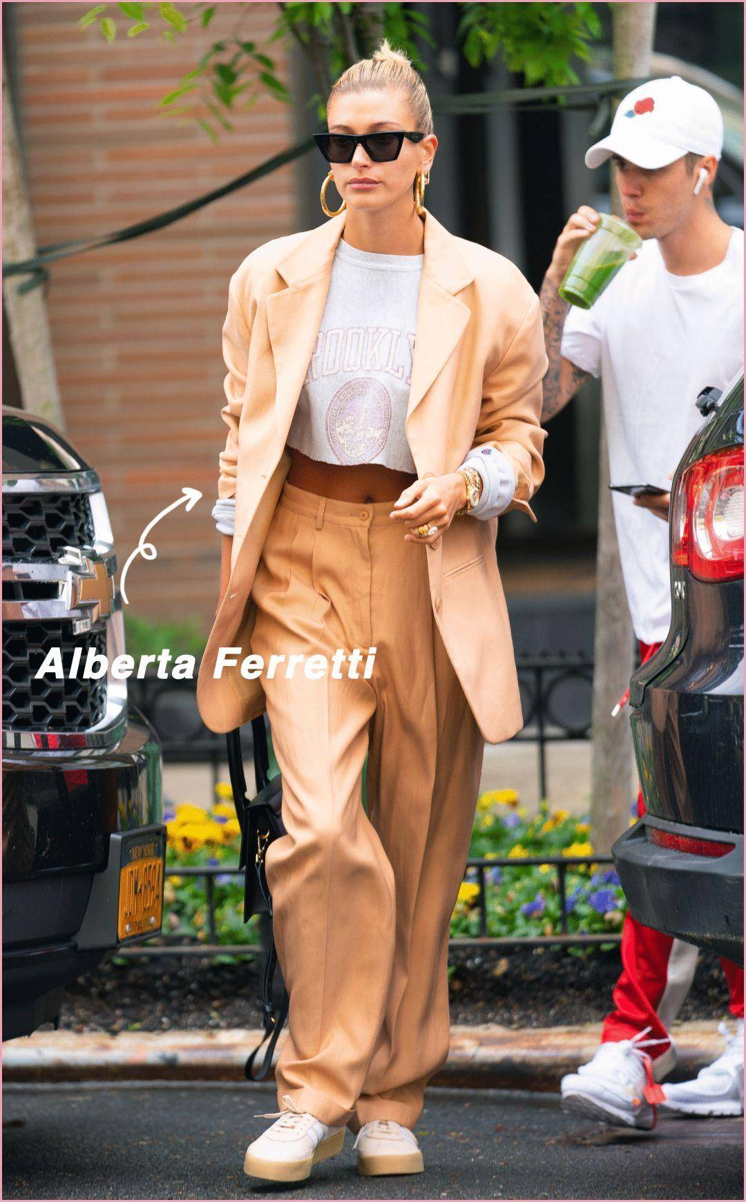 出街即炸街，Hailey Bieber 的大佬式私服