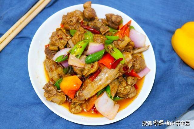 炎天吃肉我首选它，比牛肉实惠，比猪肉营养，焖一锅下酒下饭特香