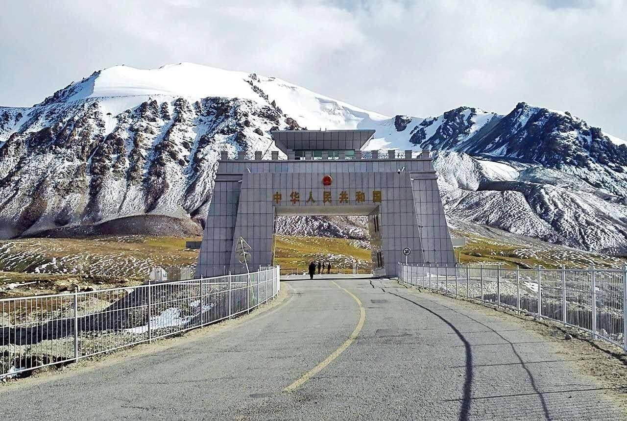 特殊的瓦罕走廊：阿富汗一只约400公里长的大长手，与我国交界