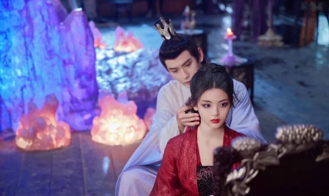 15��������װ�磬����Ⱥ���ǡ����½����������أ�