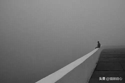 雨水繁多的上饶县，千人地毯式的搜索，突然缢吊在百米外的尸体