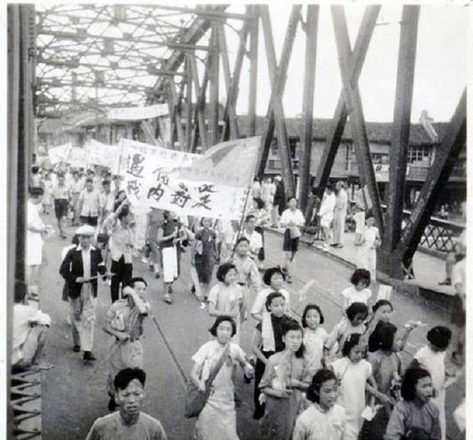 1955ϺһŮǲ֪аŮװ ...