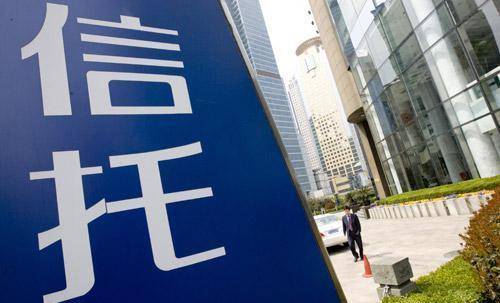 除了离岸信托之外，富豪们还通过境外买房的方法转移资产。根据数据显示