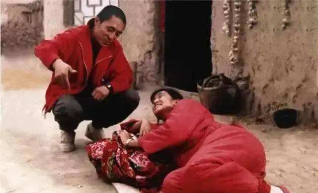 30��ǰ������ı�ж��簮������һ����Ƭ����һ��