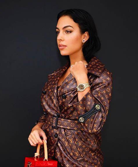 �����ȹ�������ͷ���ˣ���LVƤ�����Ʊ����������ɲ���ǰ�� ...