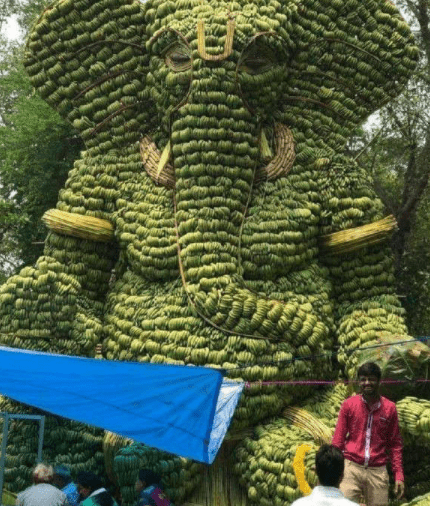 笑话：一对兄妹小伴侣在打架，打得帮凶的时候，爸爸赶过来了