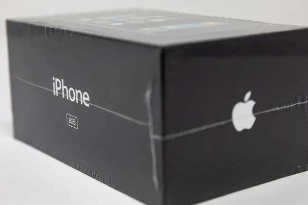 初代未拆封iPhone拍出6.3万美元天价 16年增值100多倍