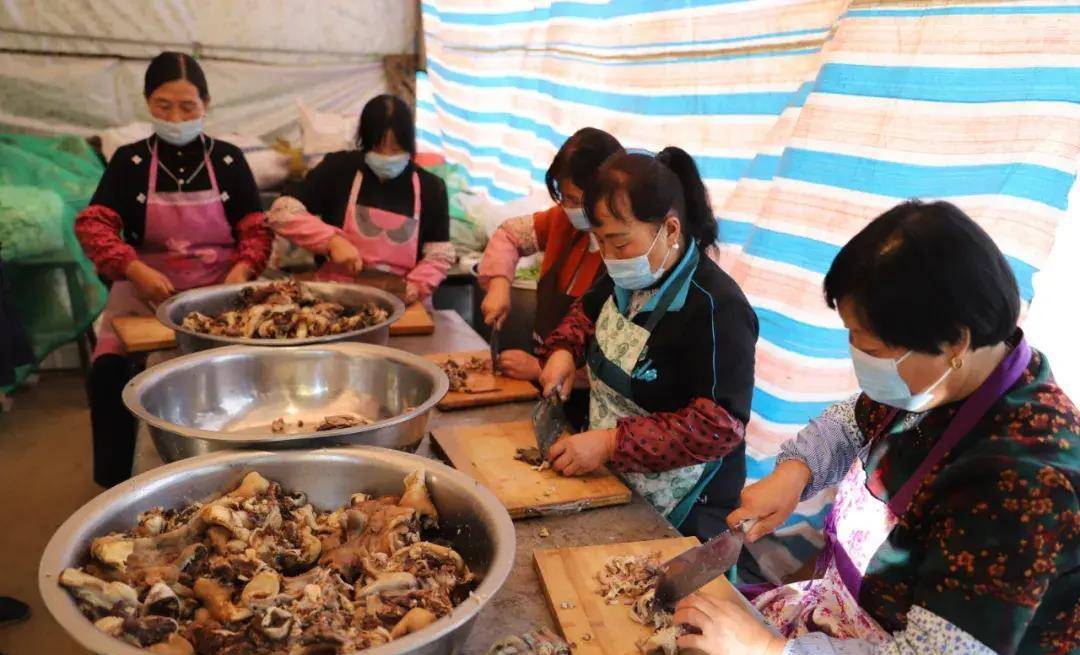 九九重阳白银四龙剪金山第十五届民俗文化旅游节昨日启幕