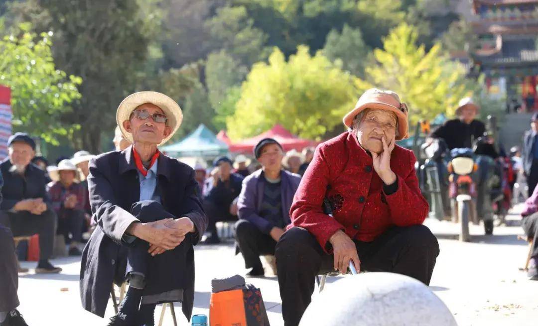 九九重阳白银四龙剪金山第十五届民俗文化旅游节昨日启幕