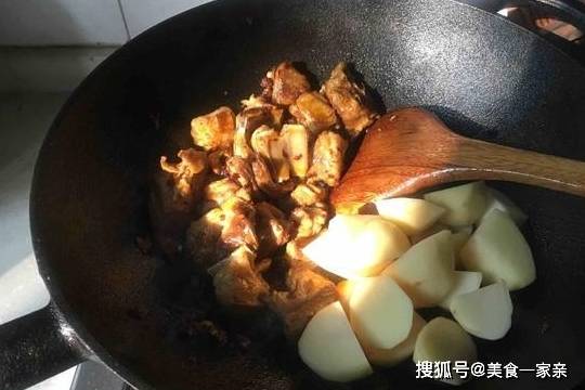 越冷越要吃那肉，一年四时不生病，比牛肉滋补，比猪肉鲜美！