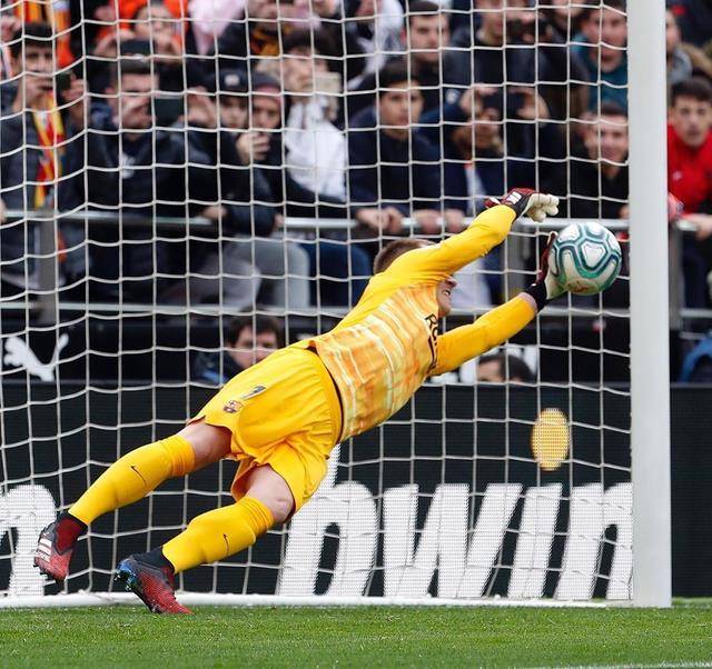 �����²��Ž�����ѡ����һ�ţ��²����˱�ѡ�����ԣ��ж��� ...