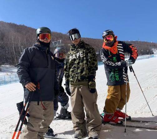 л���滬ѩ����ͷ�������飬43���������ع⣬��������һ ...