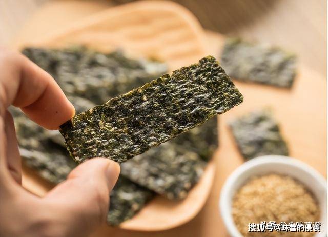 冬天易缺钙？建议中老年人：要多吃5种“高钙”食物，腿脚更有劲