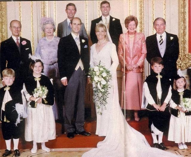 ���»����ӣ���������Ů��ȴ���ܳ裬��������������û�� ...