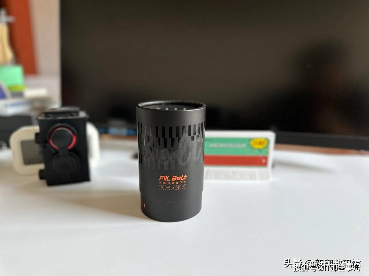 为运动而生 标配夜跑形式FIIL Belt无线蓝牙耳机利用体验