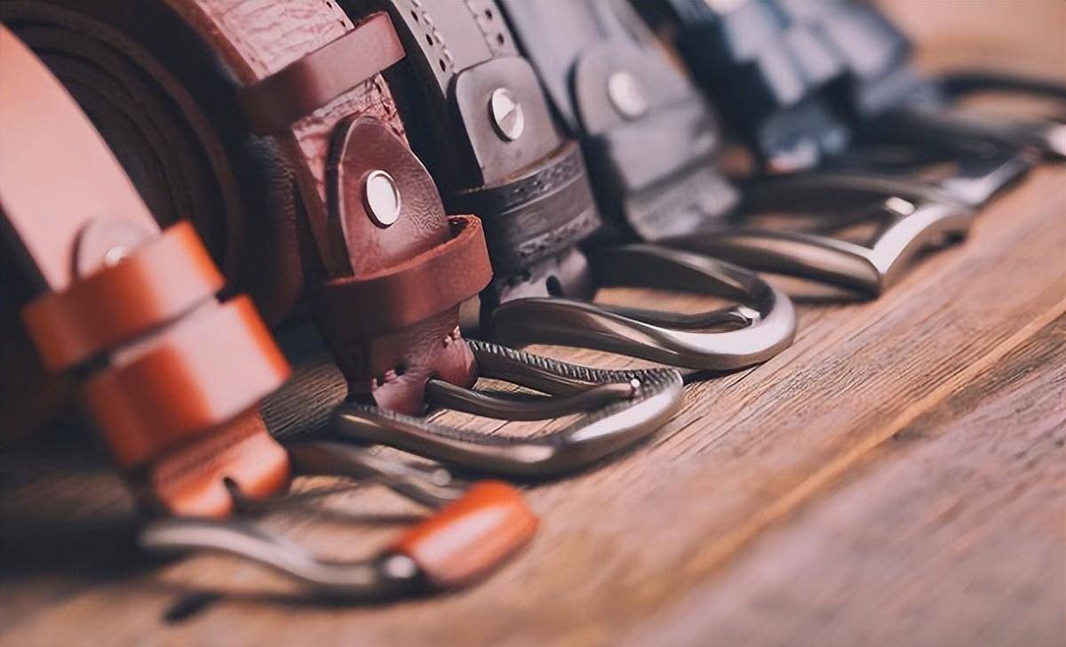 ���������������ˣ�֪ͨ����ʿ�ð�Ƥ��Ӧ��������Щ