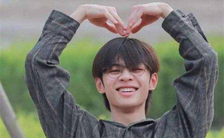 缔造营王晨艺退赛后首发博,到底是黑幕仍是自愿? 缔造营王晨艺退赛后首发博,到底是黑幕仍是自愿?