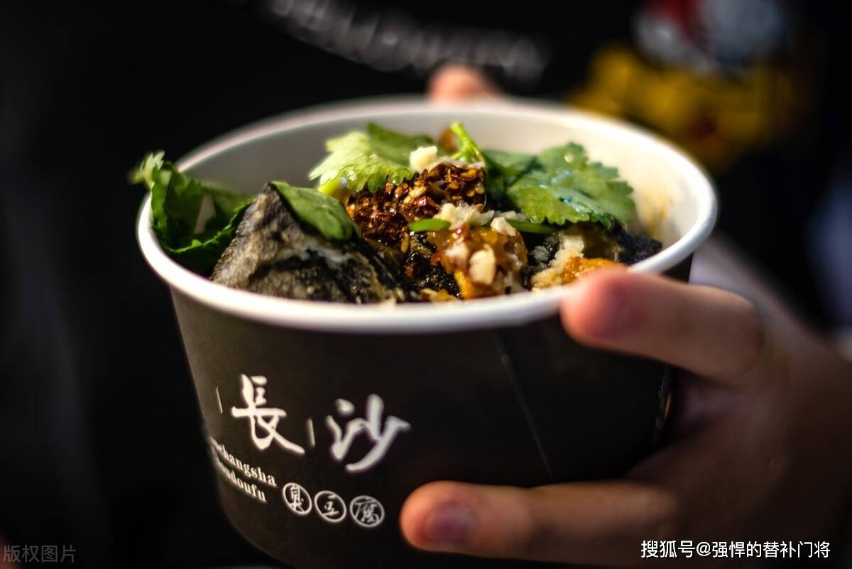 小鸡宝宝考考你：湖南美食“口味虾”的次要原料是什么？蚂蚁庄园今日谜底