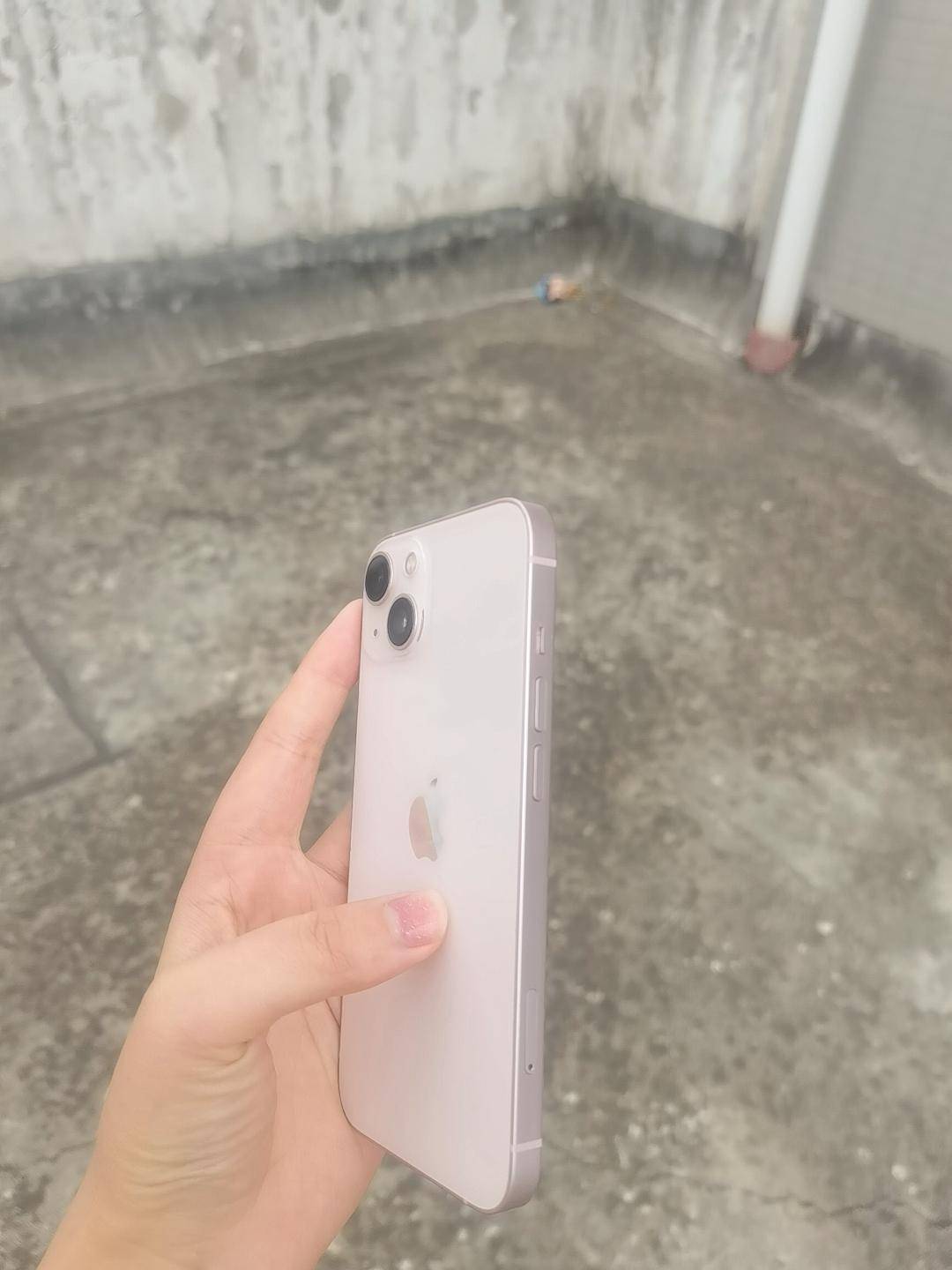 2023年iPhone13还值得买吗？说说实在设法！