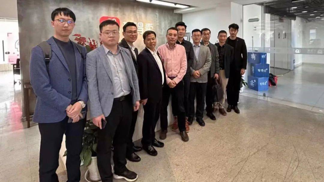 宝鸡高新区科技创新局与启迪之星（上海、宝鸡）签订飞地孵化服务合作协议