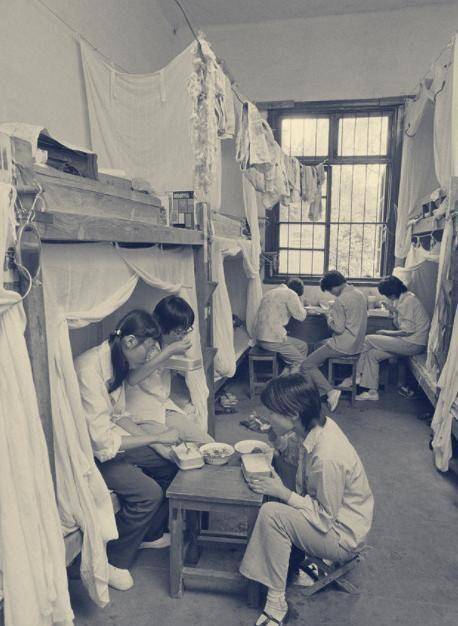 ��ʷ���������ļ���˲�䣬��С���ĺձ���ԭ�ӵ��ڲ�ԭ���� ...