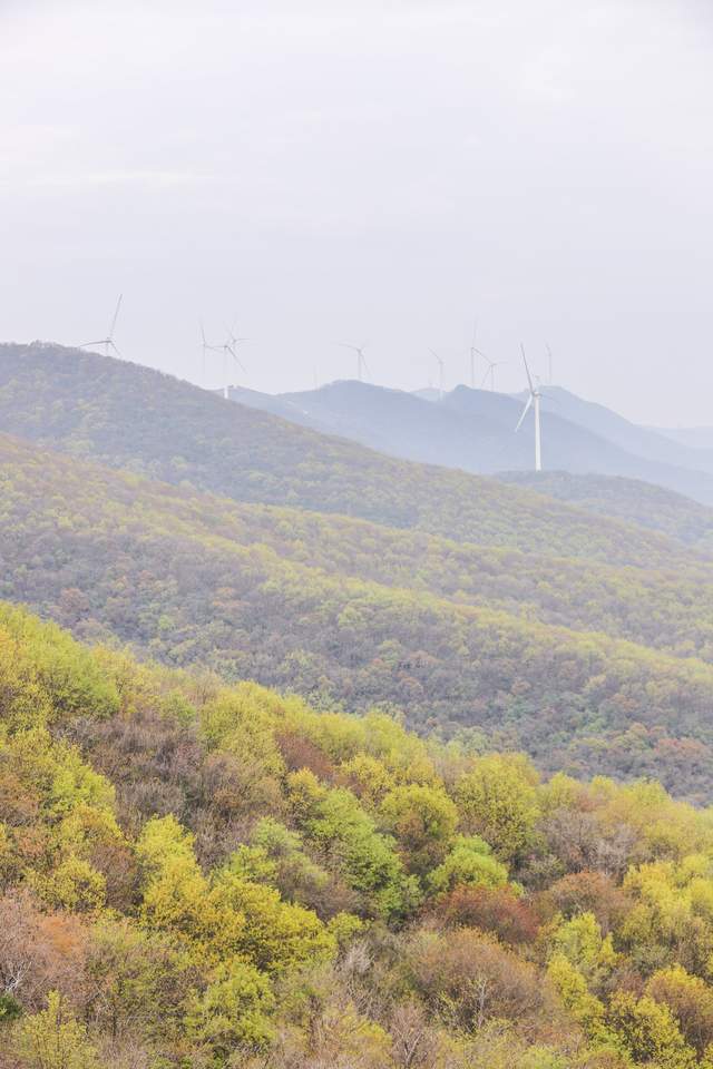 湖北“小武当”，圣境山滑翔基地，一同翱翔蓝天白云