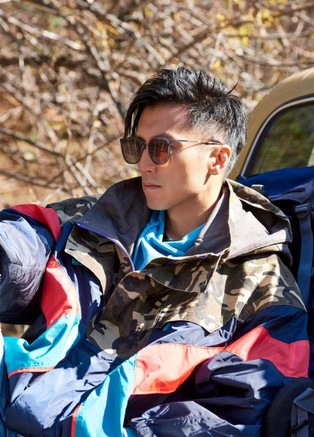 ������л����İ����ж��𣿷���ҹ�³�������ĬĬ���