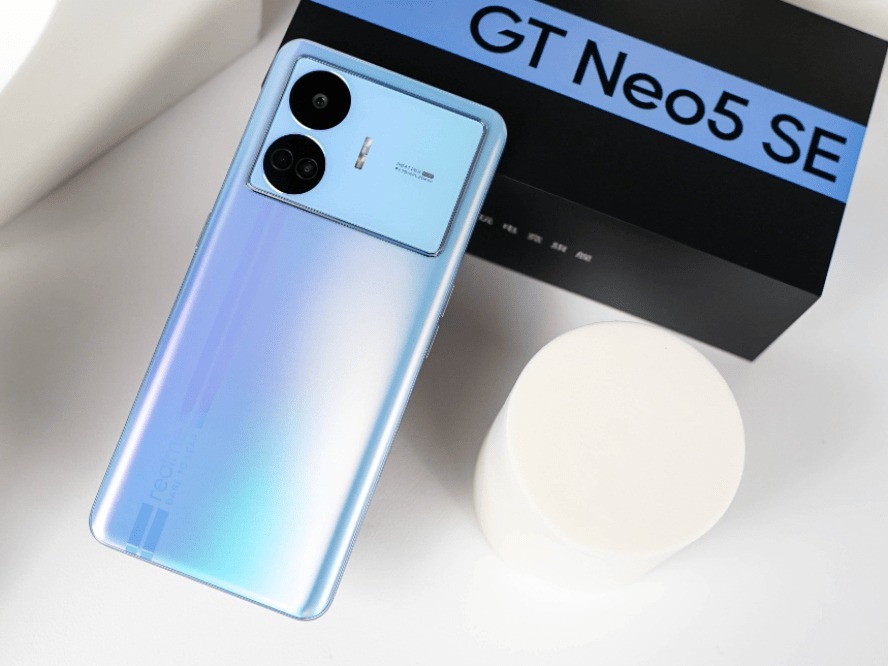 预算2K购机怎么选？实我GT Neo5 SE有颜又能打，性价比拉满