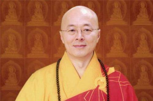 原创
            为了修行，他放弃亿万家产出家，已归隐28年，如今母亲仍在等他