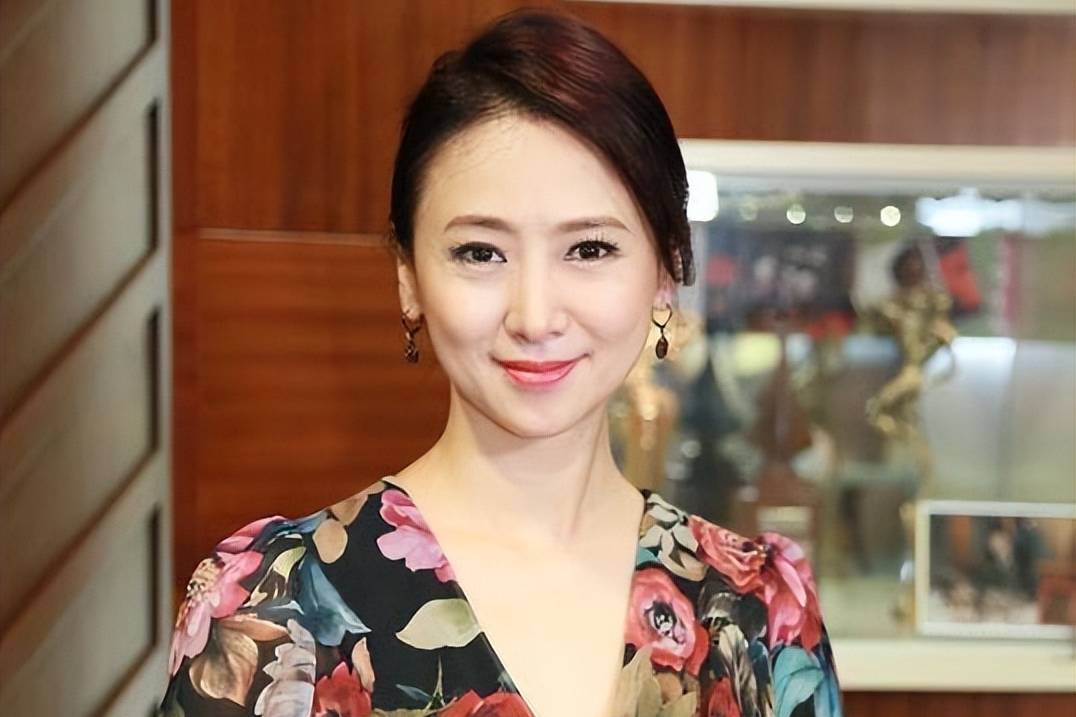 演员翁虹:我这辈子最正确的决定,就是在39岁高龄为小丈夫生孩子 - 搜狐