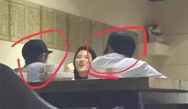 赵丽颖结婚微博瘫痪超鹿晗，冯绍峰被叫捕鱼达人，这届网友很优秀