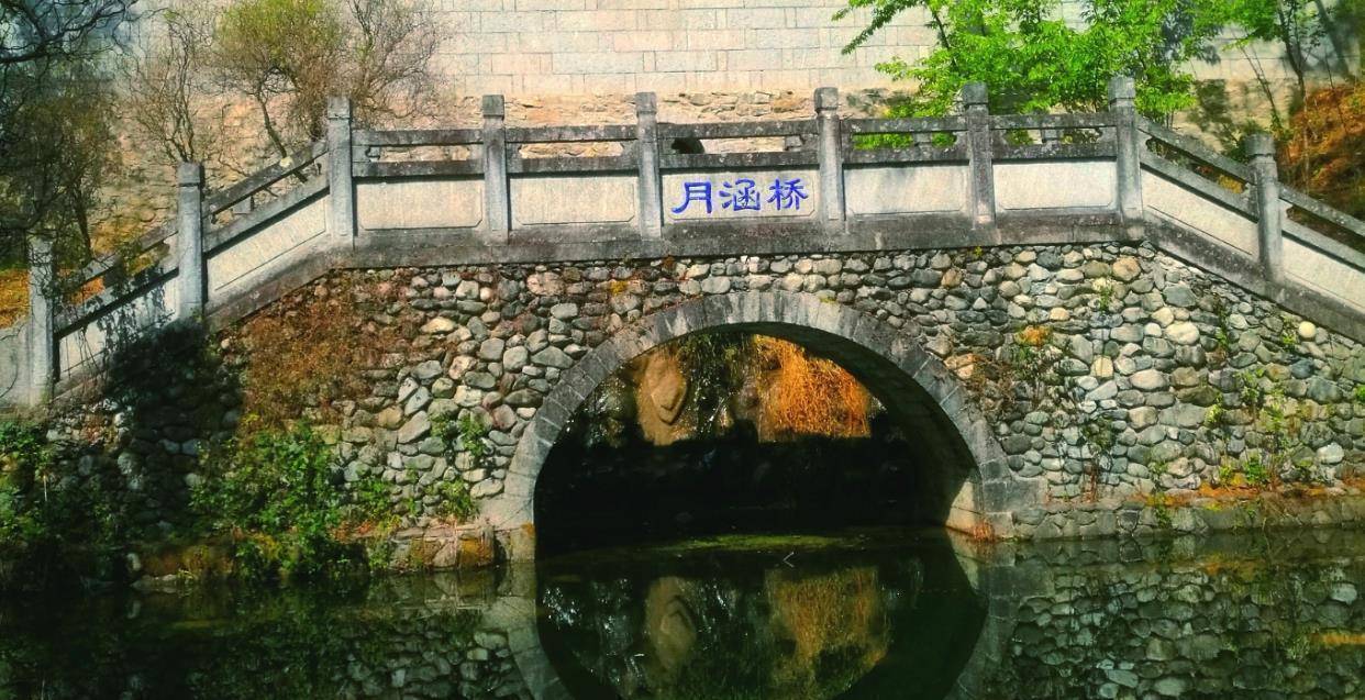 云南大理这个寺庙，《天龙八部》中的段誉在此出家，是天龙寺原型