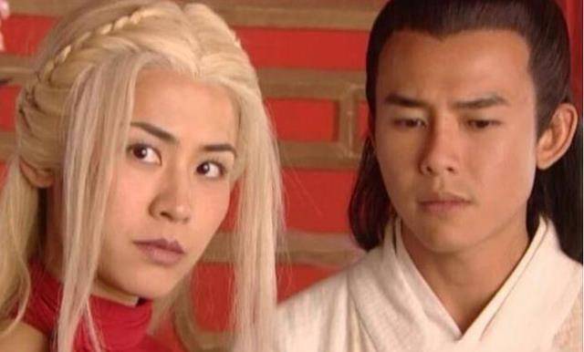 《倩女幽魂》中的诸葛流云为了黑发红叶,放弃了白发红叶,后悔吗 《倩女幽魂》中的诸葛流云为了黑发红叶,放弃了白发红叶,后悔吗