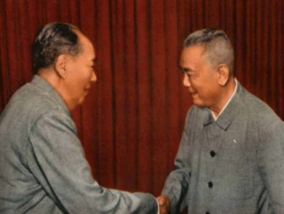 继任，他是新中国海军的骨干将领，1980年任国务院副总理。毛泽东和李先念
