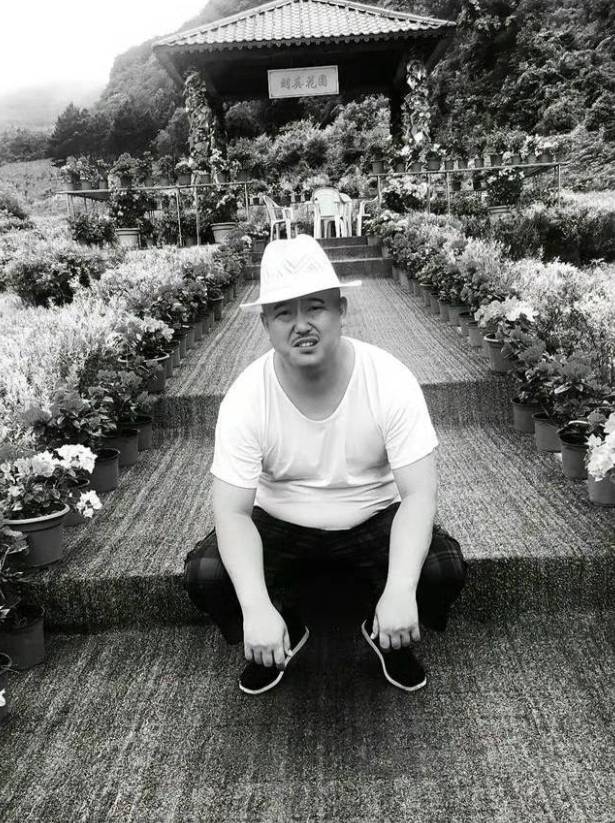 原创突发！赵本山徒孙赵明远因脑出血离世，年仅42岁，系王小利爱徒