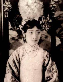 原创
中国最后一个太监孙耀庭:割完后昏迷三天,醒来后大清都亡了