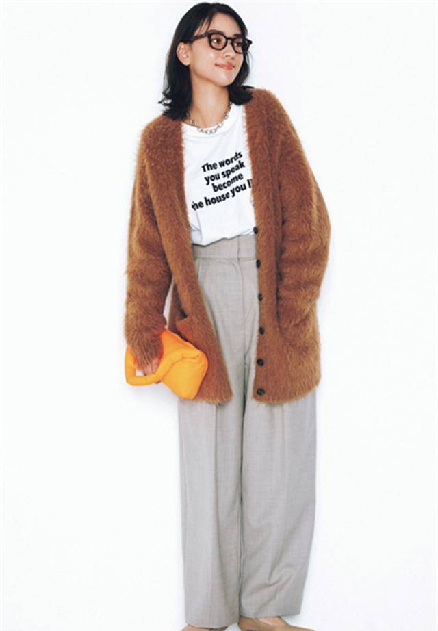 原创
            日本某时尚职业杂志11月份穿搭排名，上榜的是，休闲风格与粗花呢插图10