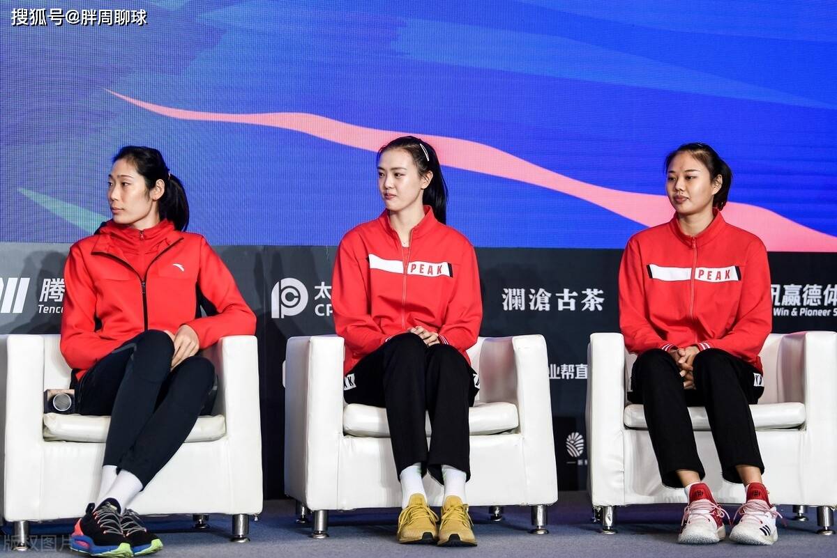 原创             中国女排惊喜补强，张常宁朱婷之后，奥运冠军王者归来，祝贺蔡斌
