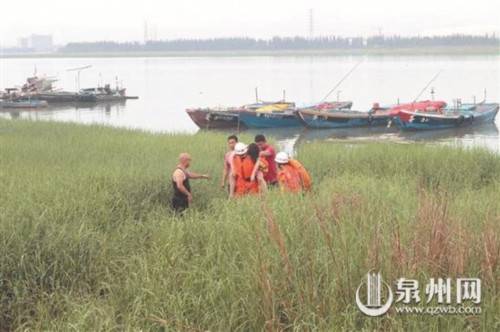 「杜军」江中抱住轻生女子 的哥撑到体力透支，