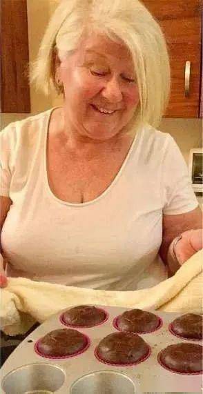 多少岁开始发胖 38c07cc124b54d6e8017de9fecdc04e4.jpeg