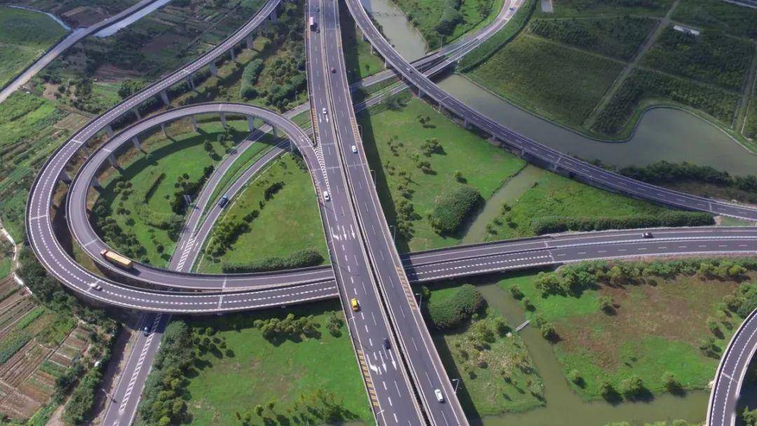 国内原油期货交易所在上海什么地方 5e5cc14a3c8b42e5ad387475975b4162.jpeg