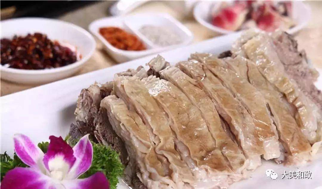 什么叫手抓羊肉 c285516fea474d6987e2f83046505da6.jpeg