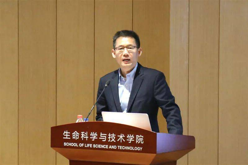 生命科学研究院张院长 9bd743c6fc314fbca73f59448ed98e61.jpeg