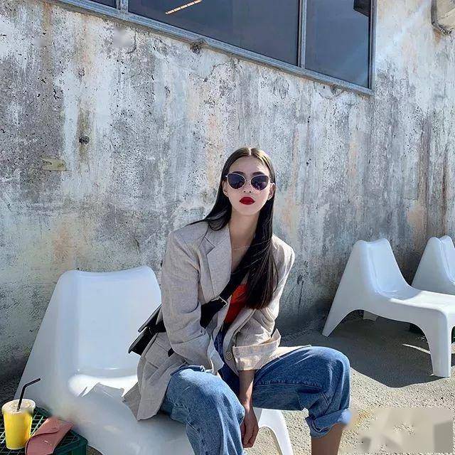 ins很火的穿搭夏 2a2341df862d40f5b760cfb347d32543.jpeg