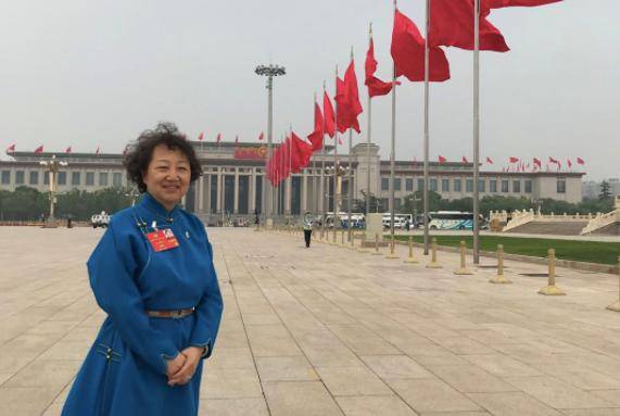 专访全国政协委员周恩来侄女周秉建对不作为乱作为造成草原严重破坏的