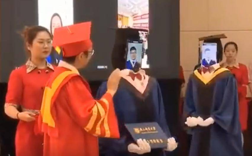 女儿取得学位证书的祝福语 来自搜狐网