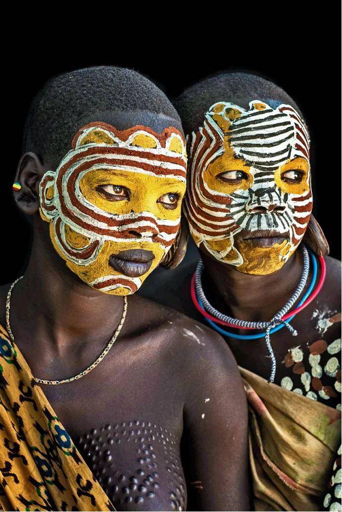埃塞俄比亚,苏里族女性;trevor cole/media drum images