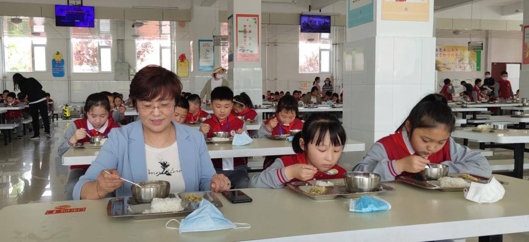 这里是山海天实验小学!