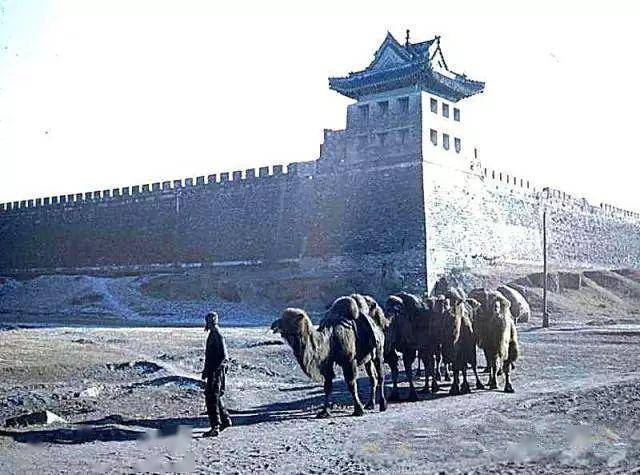 右安门以南,接近南三环的地方过去曾经是金中都的景风门.